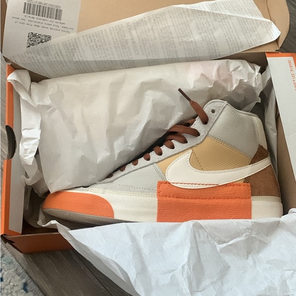 *Brand New * Blazer Mid 77” Pro Club - Picture 4 of 5